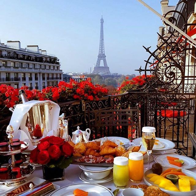 Paris hotel with breakfast